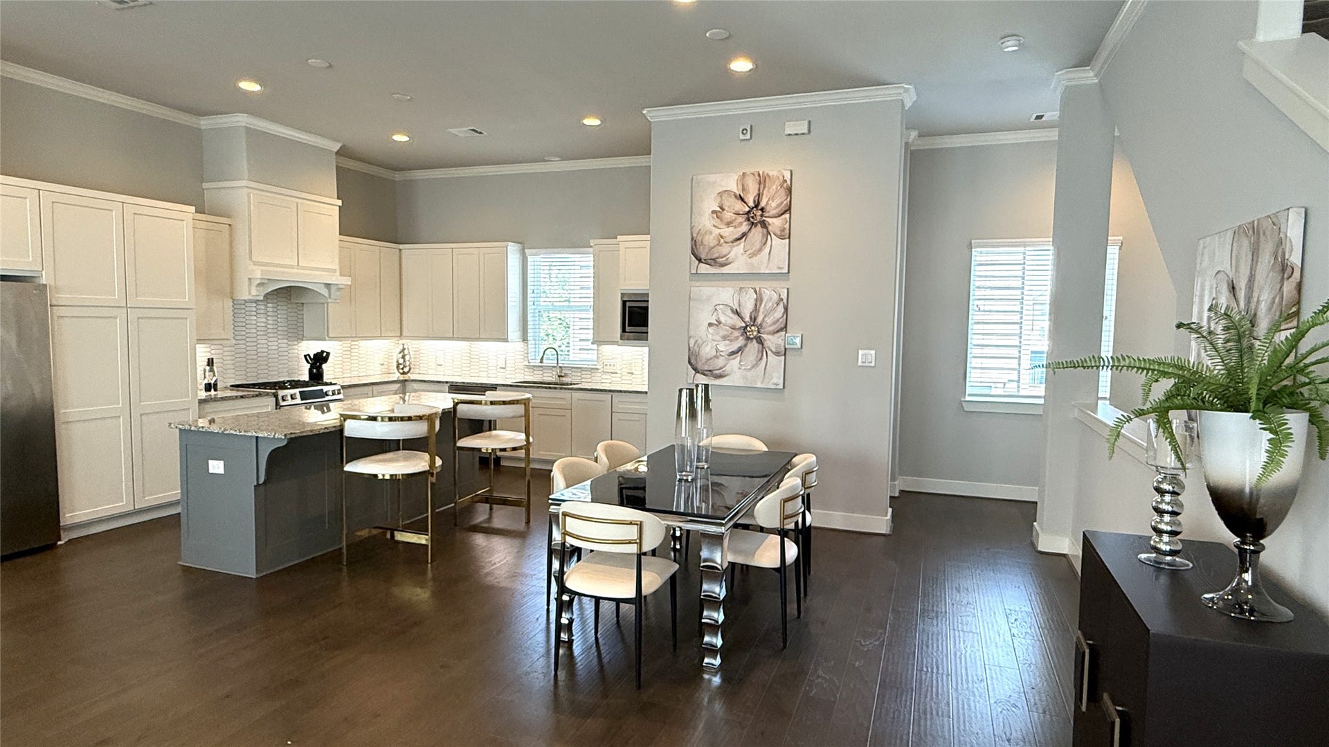 10906 Brookeshire Chase Lane Lane, Houston, TX 77043 10906 Brookeshire Chase Lane Lane, Houston, TX 77043