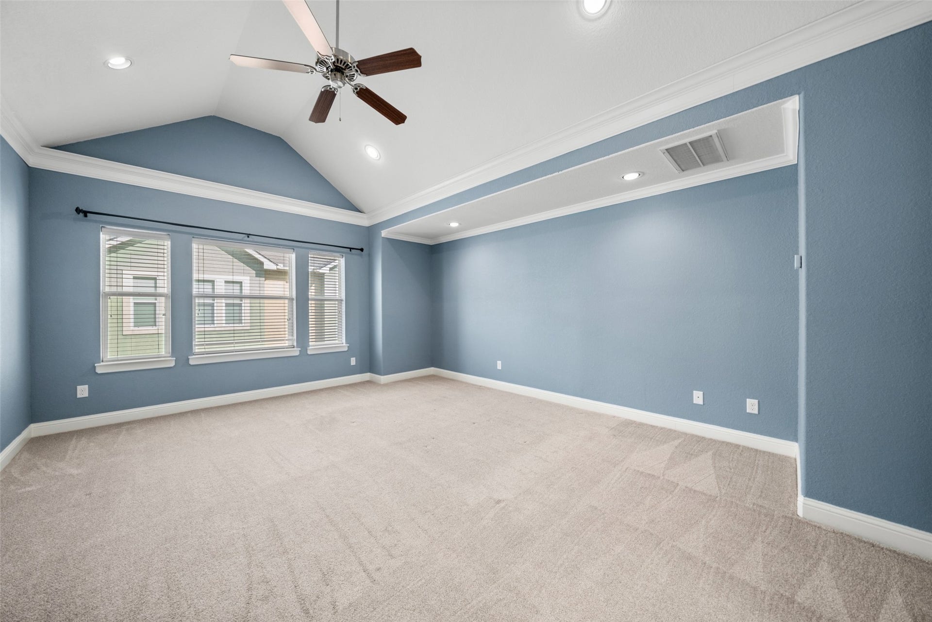 2306 Beall Street, Houston, TX 77008 Primary Bedroom