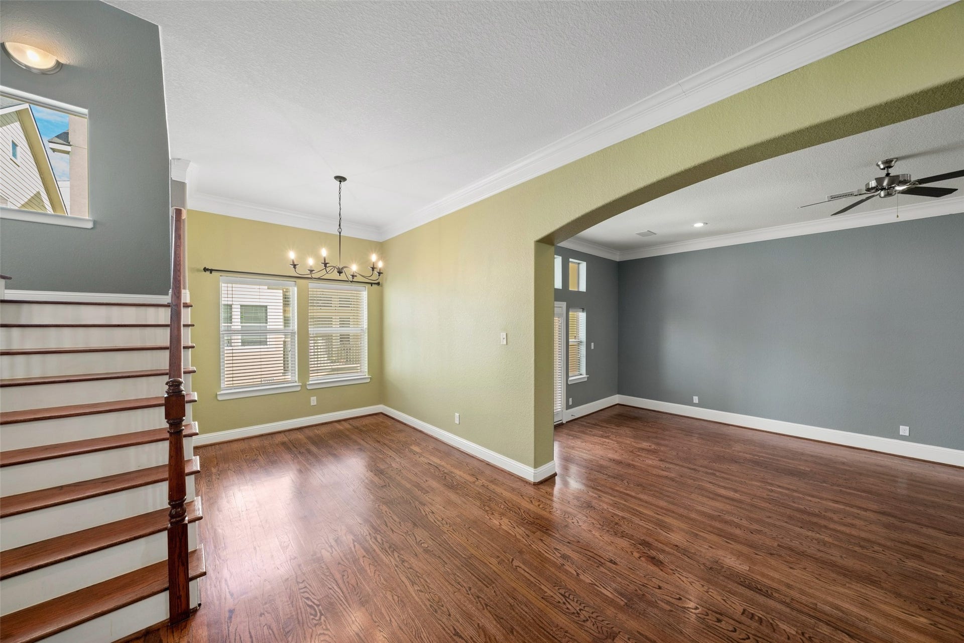 2306 Beall Street, Houston, TX 77008 Dining Room/Living Room