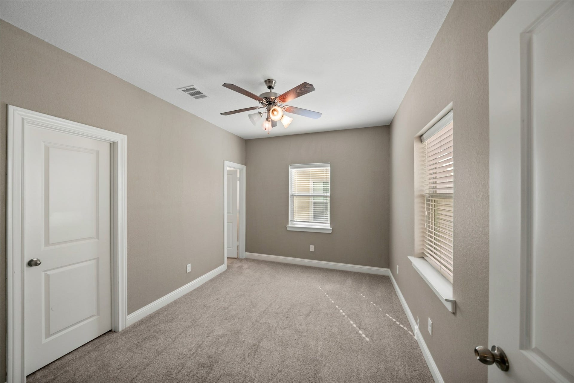 2306 Beall Street, Houston, TX 77008 Secondary Bedroom (third floor)