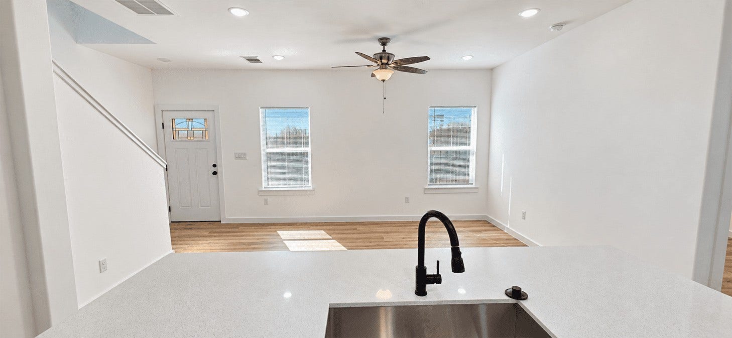 1052 North Ln Unit B, Houston, TX 77088 1052 North Ln Unit B, Houston, TX 77088
