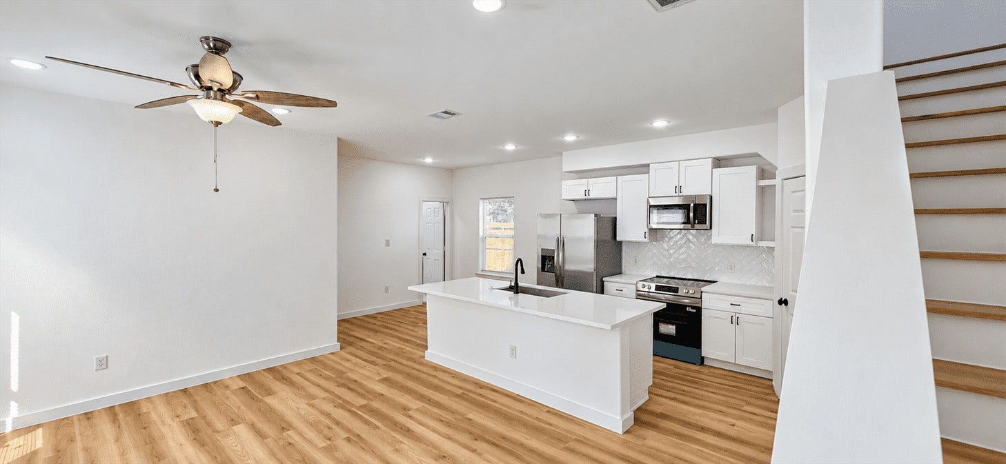 1052 North Ln Unit B, Houston, TX 77088 1052 North Ln Unit B, Houston, TX 77088