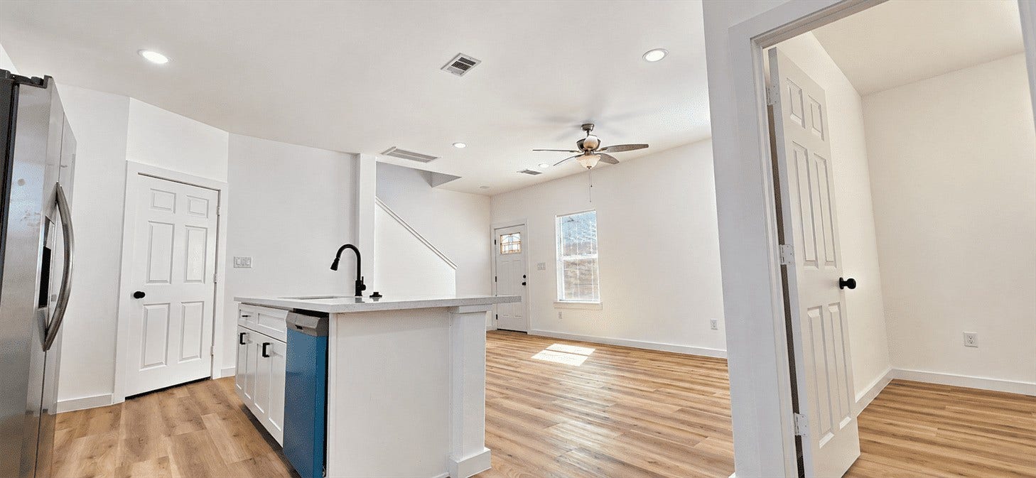 1052 North Ln Unit B, Houston, TX 77088 1052 North Ln Unit B, Houston, TX 77088
