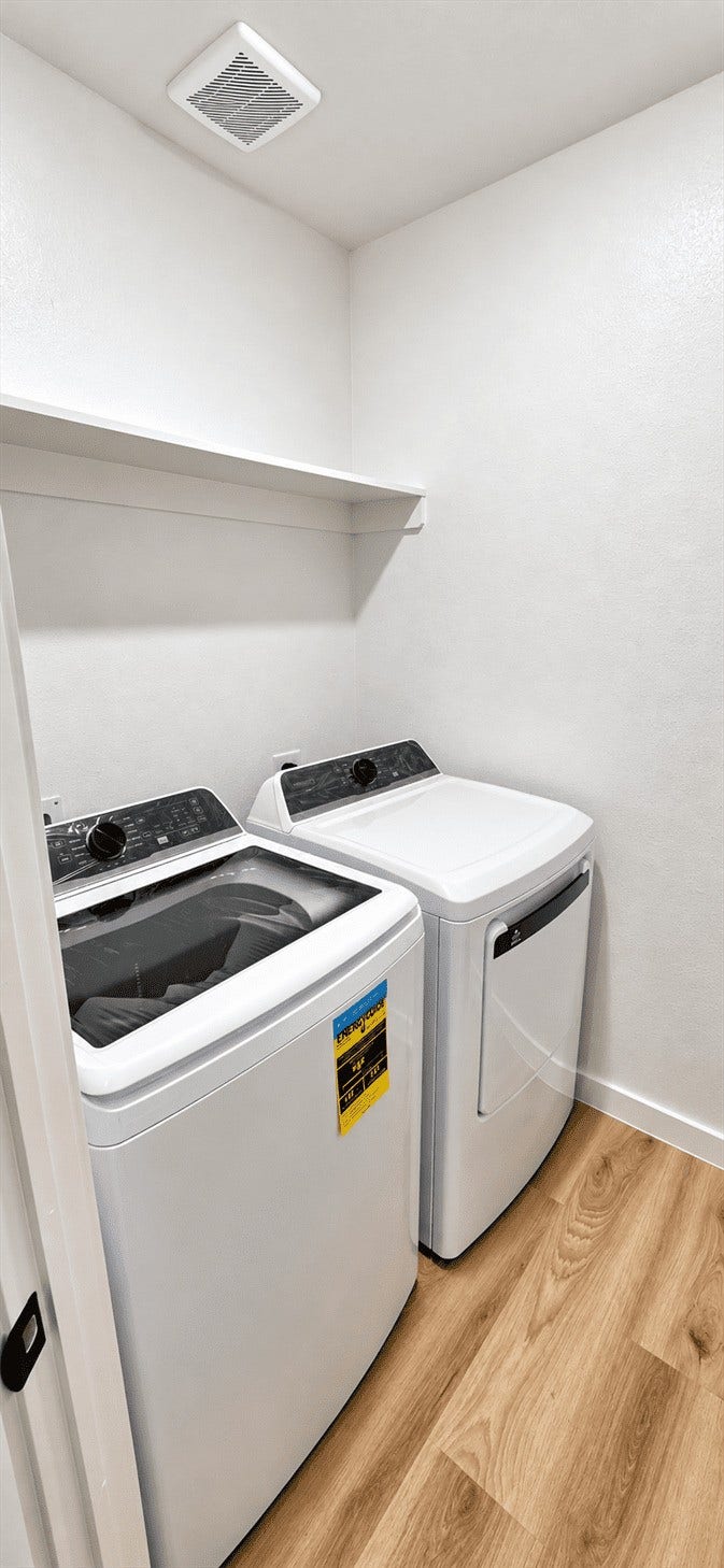 1052 North Ln Unit B, Houston, TX 77088 1052 North Ln Unit B, Houston, TX 77088