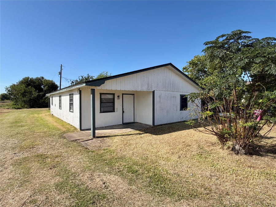 Property photo for 703 W 4th Street, Freeport, TX
