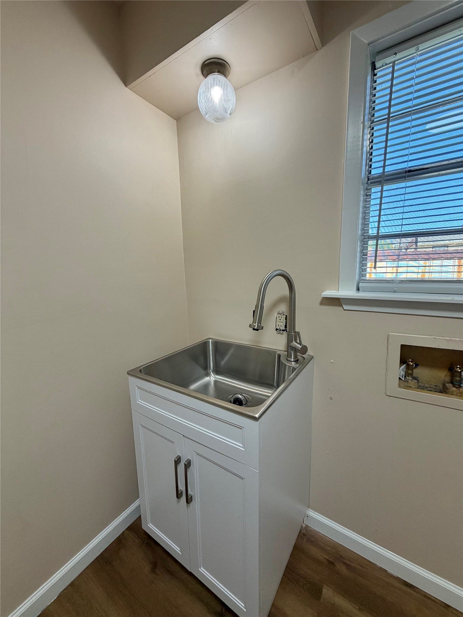 703 W 4th Street, Freeport, TX 77541 703 W 4th Street, Freeport, TX 77541