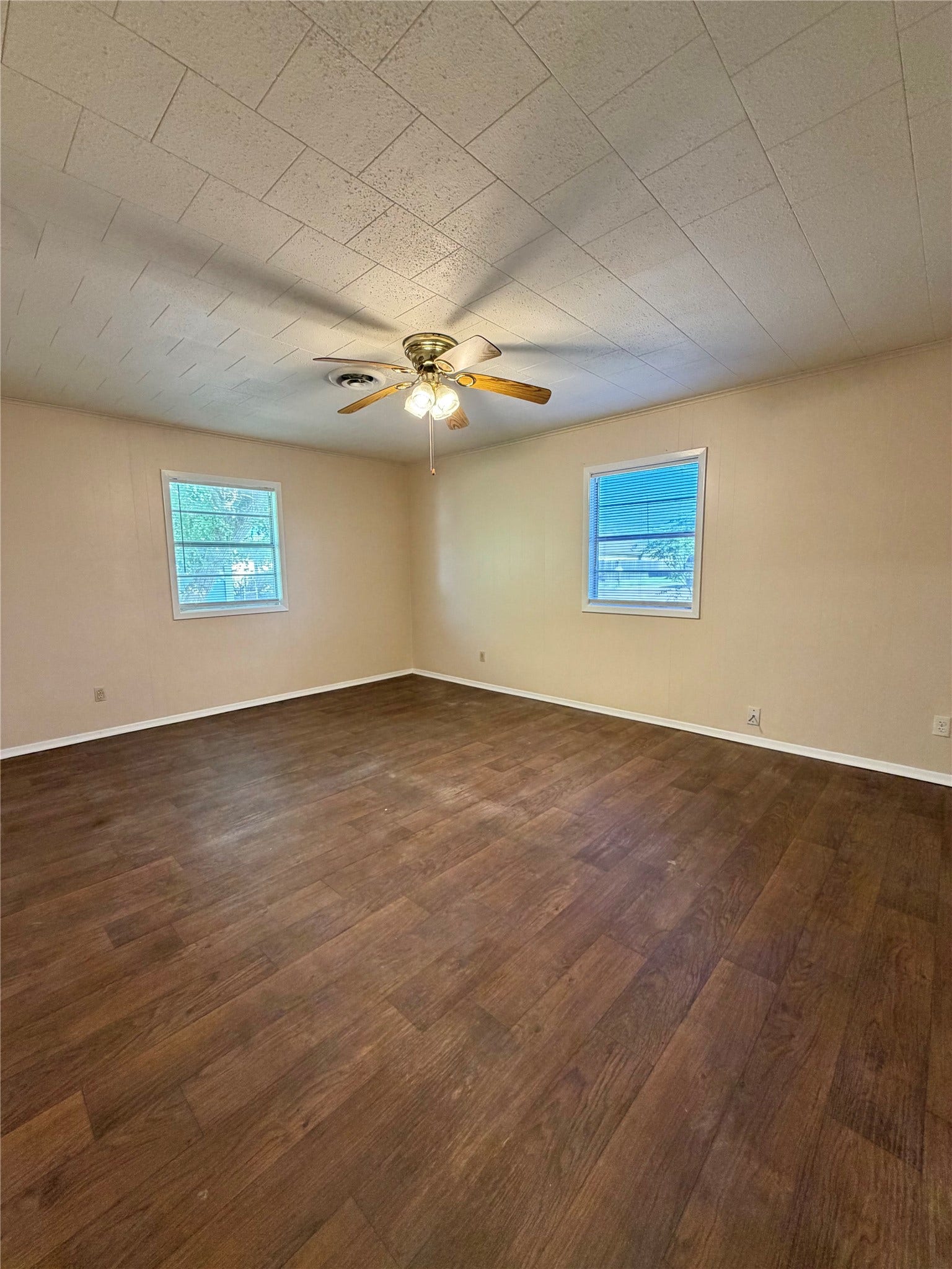 703 W 4th Street, Freeport, TX 77541 703 W 4th Street, Freeport, TX 77541