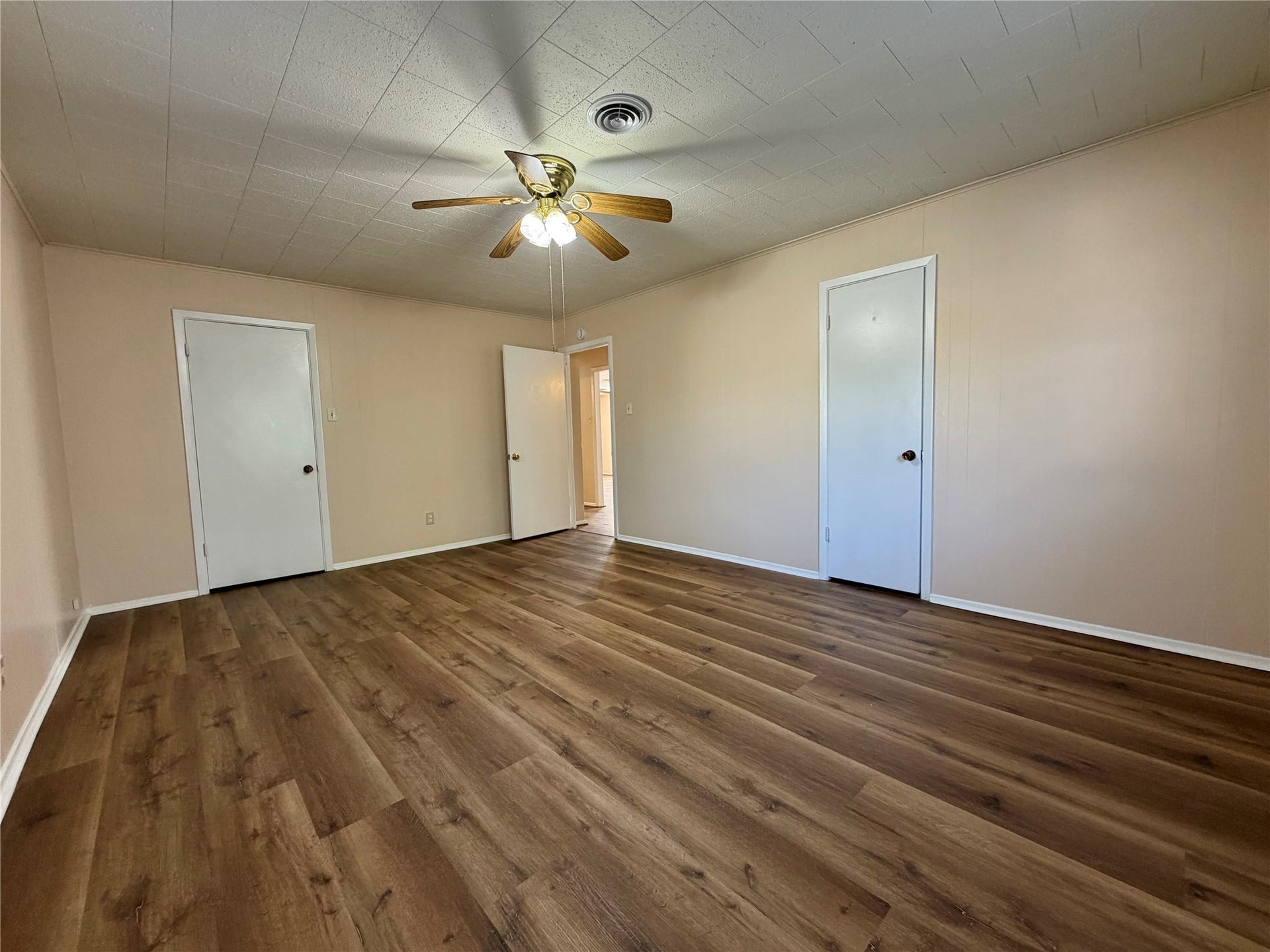 703 W 4th Street, Freeport, TX 77541 703 W 4th Street, Freeport, TX 77541
