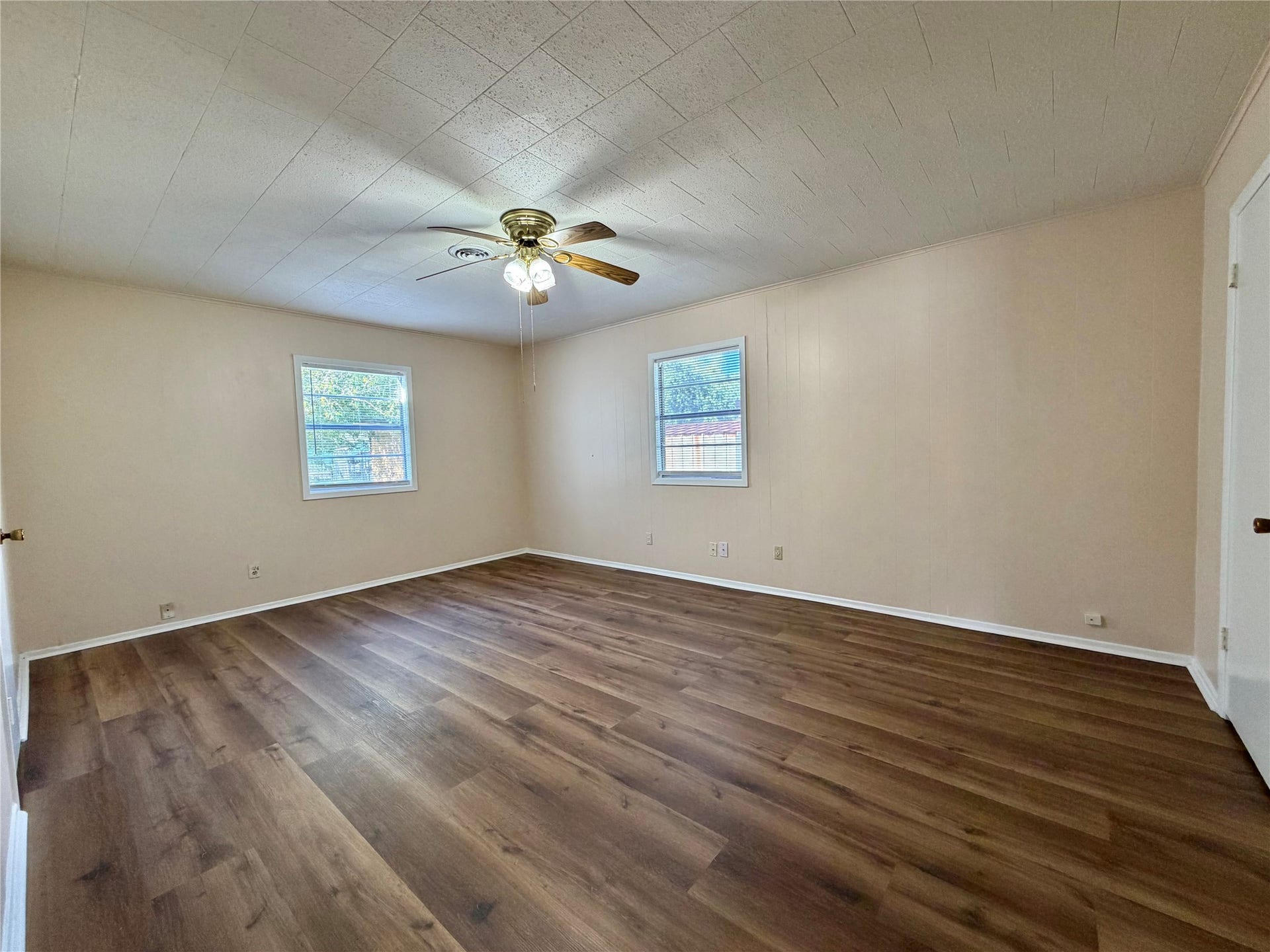 703 W 4th Street, Freeport, TX 77541 703 W 4th Street, Freeport, TX 77541