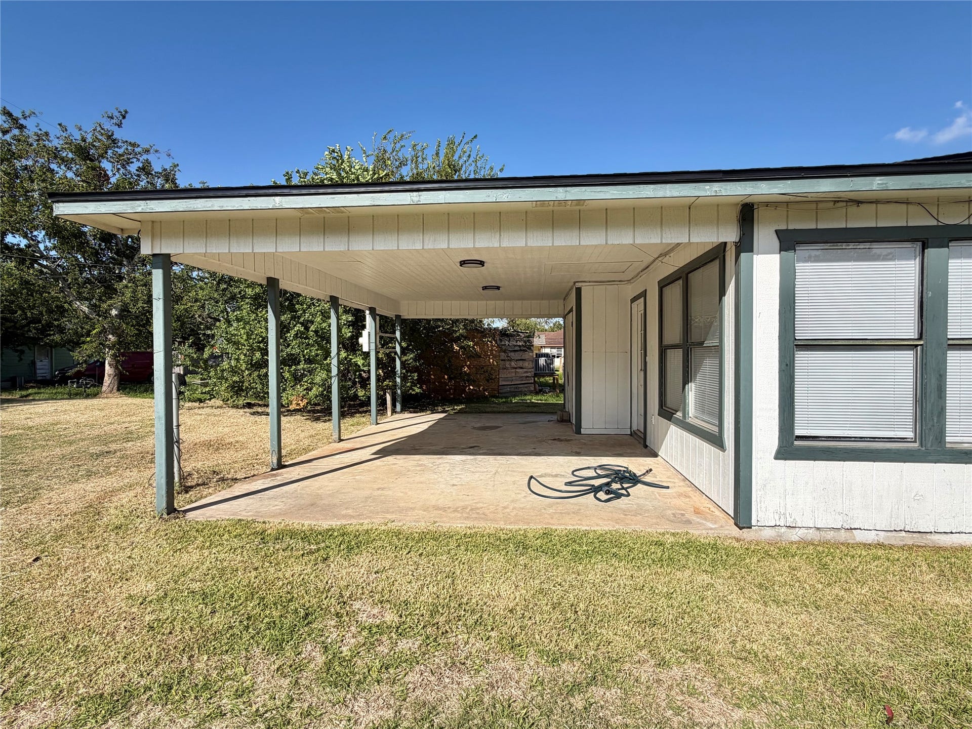 703 W 4th Street, Freeport, TX 77541 703 W 4th Street, Freeport, TX 77541