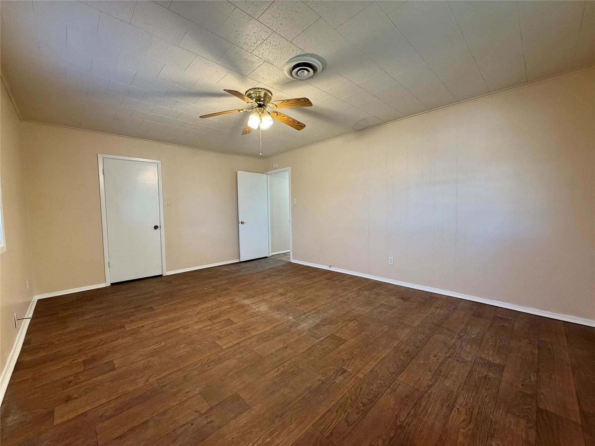 703 W 4th Street, Freeport, TX 77541 703 W 4th Street, Freeport, TX 77541
