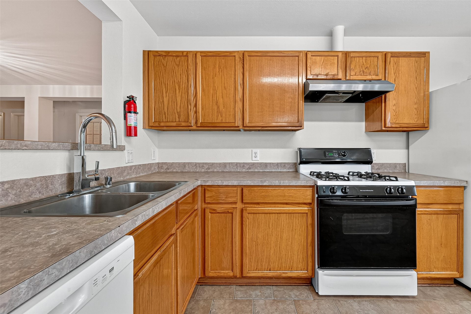 8414 Dovecott Lane, Houston, TX 77083 8414 Dovecott Lane, Houston, TX 77083