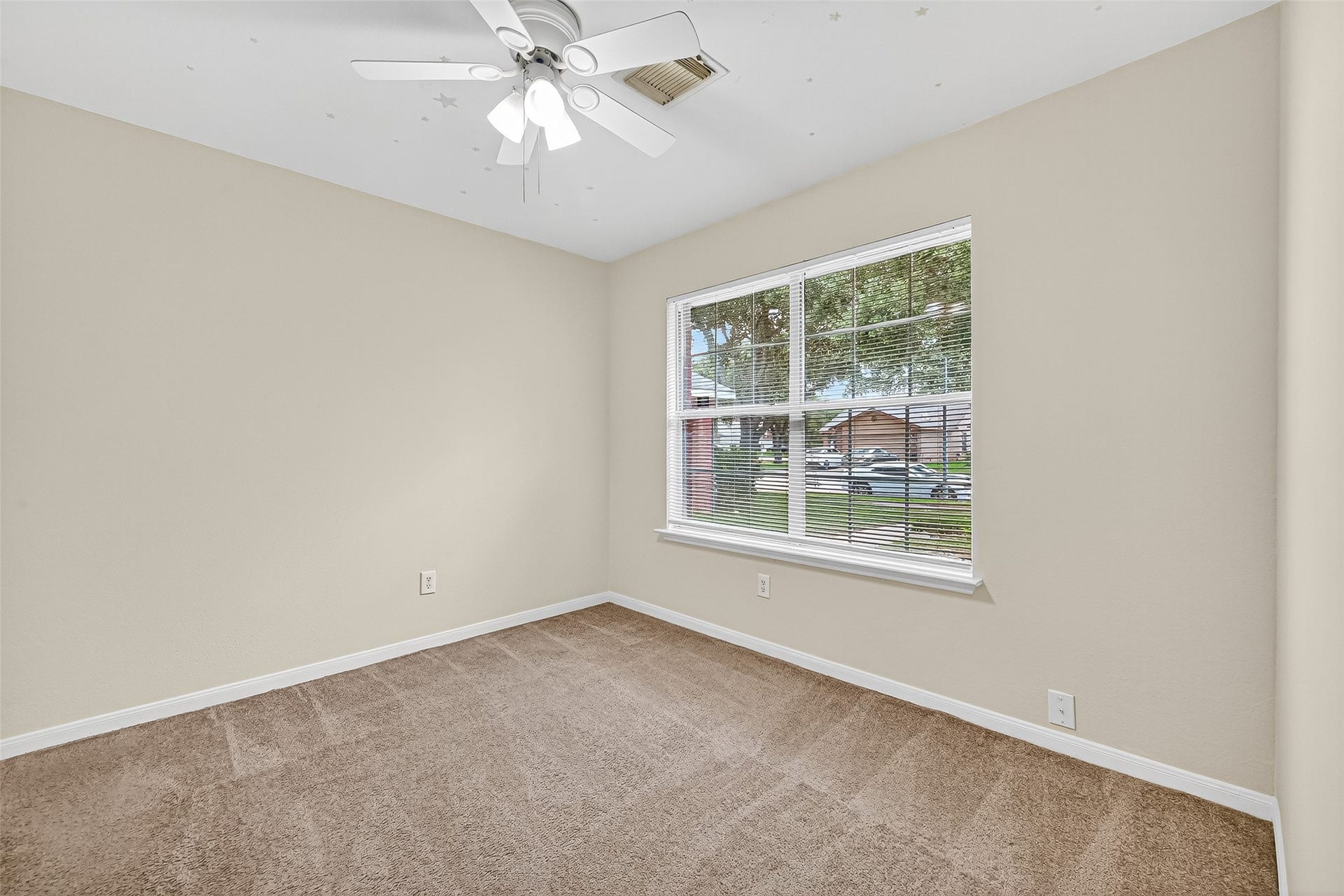 8414 Dovecott Lane, Houston, TX 77083 8414 Dovecott Lane, Houston, TX 77083