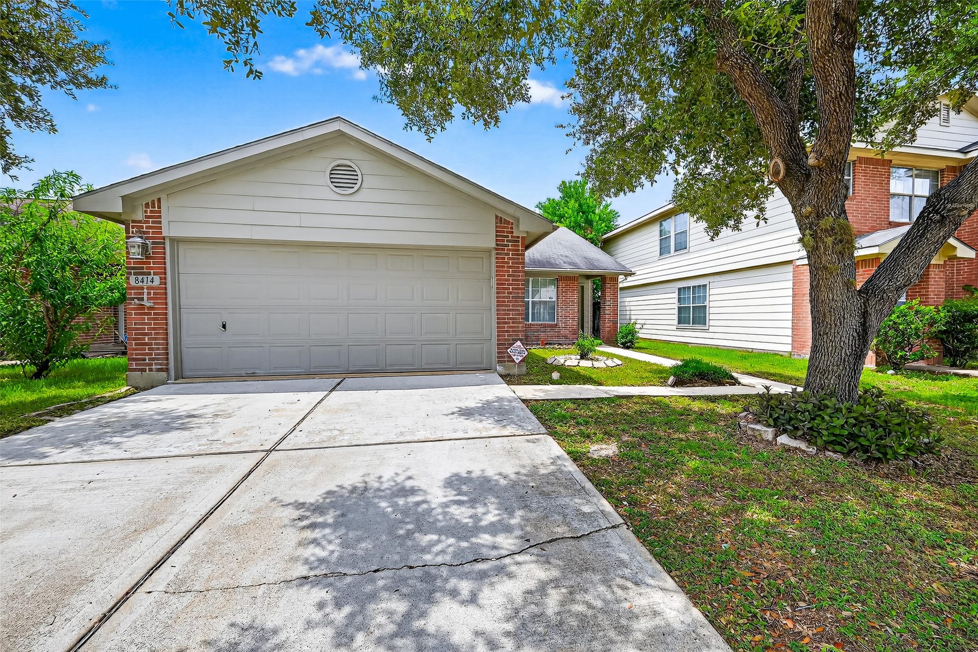 8414 Dovecott Lane, Houston, TX 77083 8414 Dovecott Lane, Houston, TX 77083