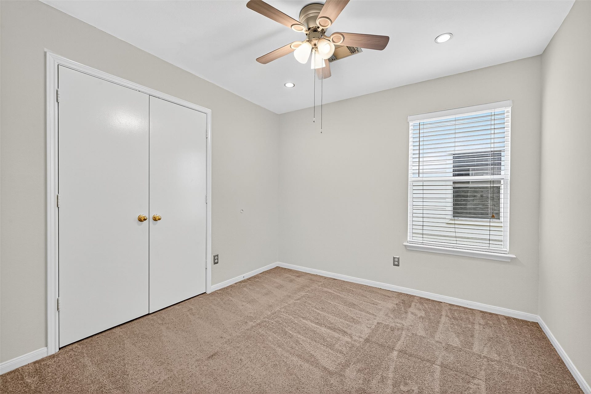 8414 Dovecott Lane, Houston, TX 77083 8414 Dovecott Lane, Houston, TX 77083