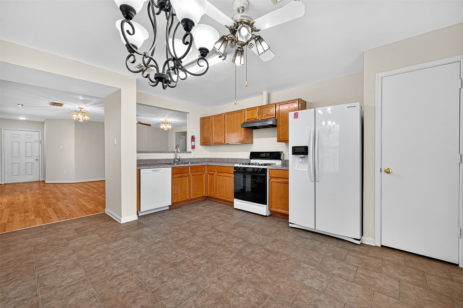 8414 Dovecott Lane, Houston, TX 77083 8414 Dovecott Lane, Houston, TX 77083