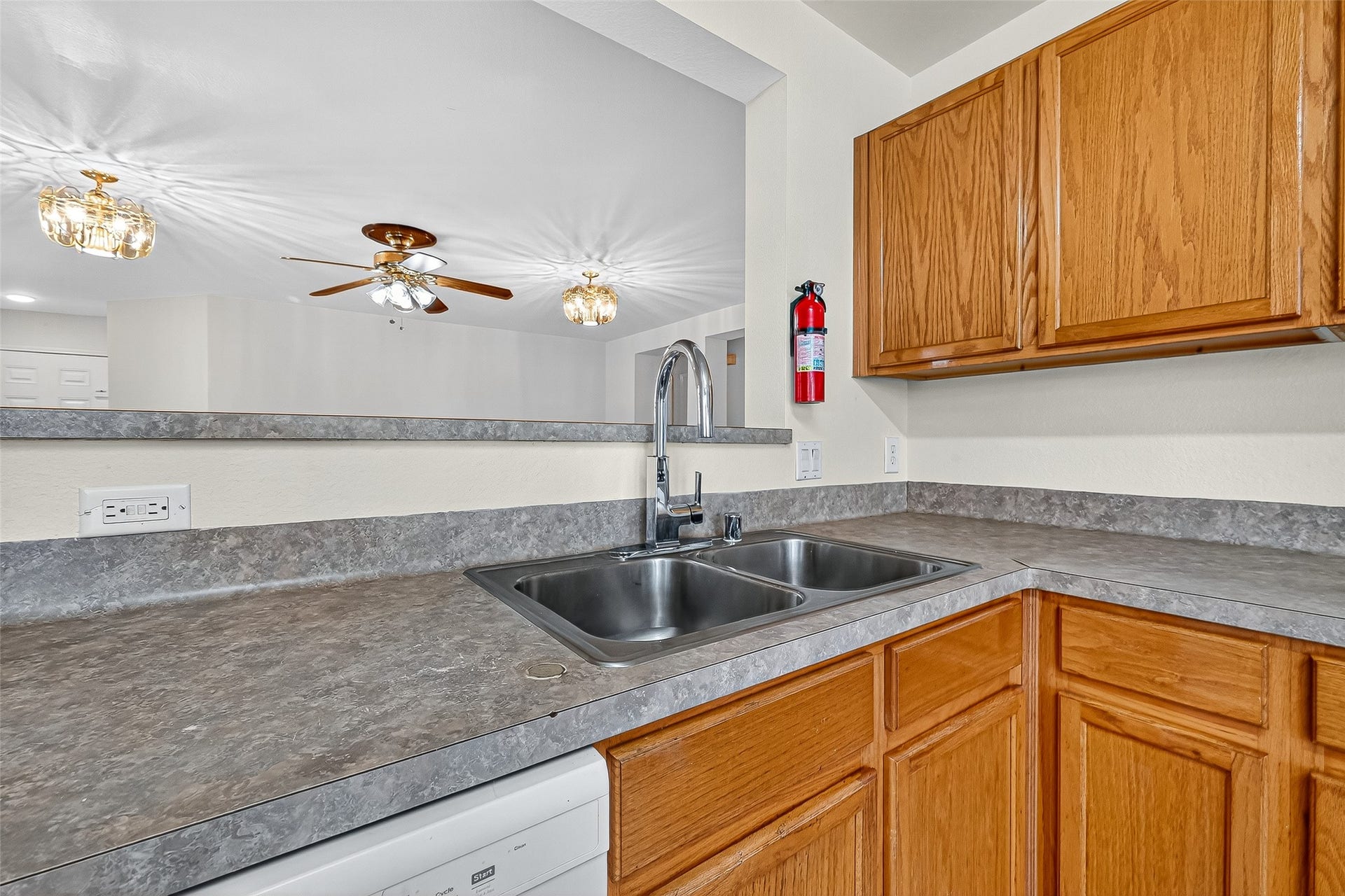 8414 Dovecott Lane, Houston, TX 77083 8414 Dovecott Lane, Houston, TX 77083