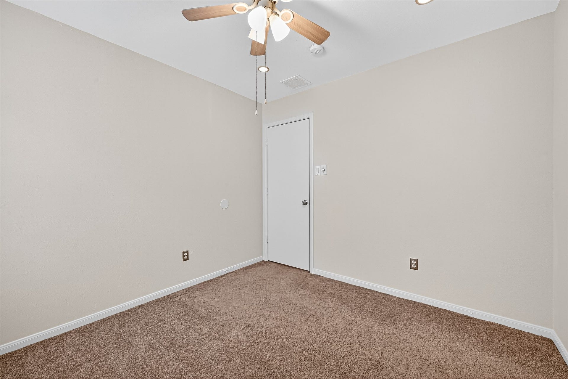 8414 Dovecott Lane, Houston, TX 77083 8414 Dovecott Lane, Houston, TX 77083