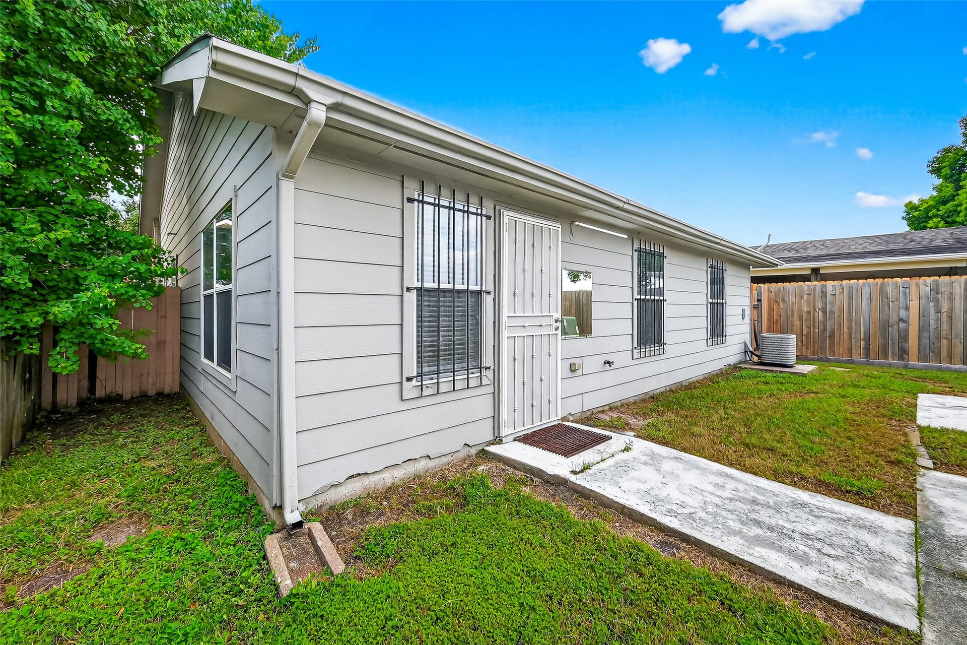 8414 Dovecott Lane, Houston, TX 77083 8414 Dovecott Lane, Houston, TX 77083