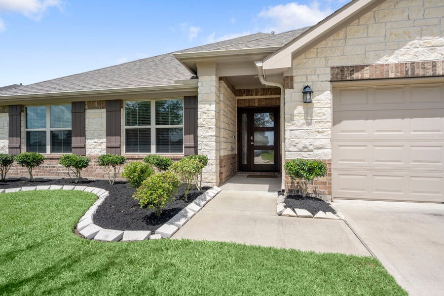 Property photo for 10203 Whitney Reach Drive, Rosharon, TX
