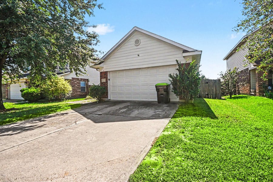 Property photo for 13923 Marners Court, Houston, TX