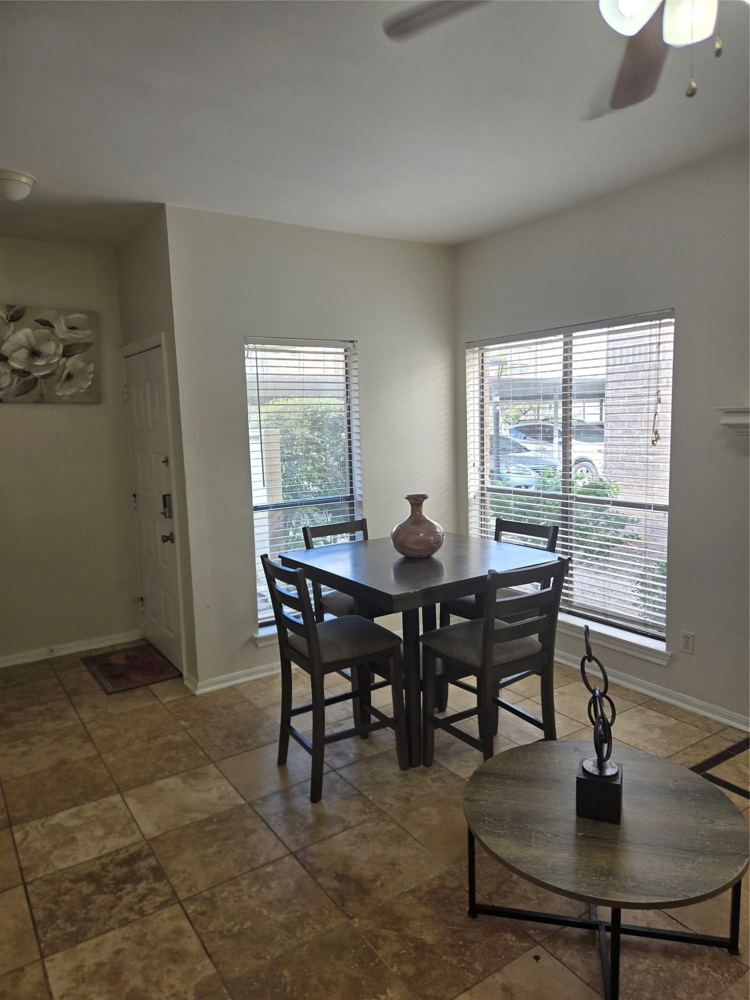 8299 Cambridge Street, #603, Houston, TX 77054 Dinnette Set