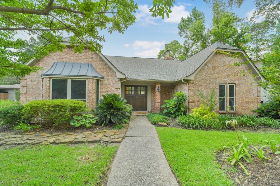 Property photo for 2810 Woodland Ridge Drive, Kingwood, TX