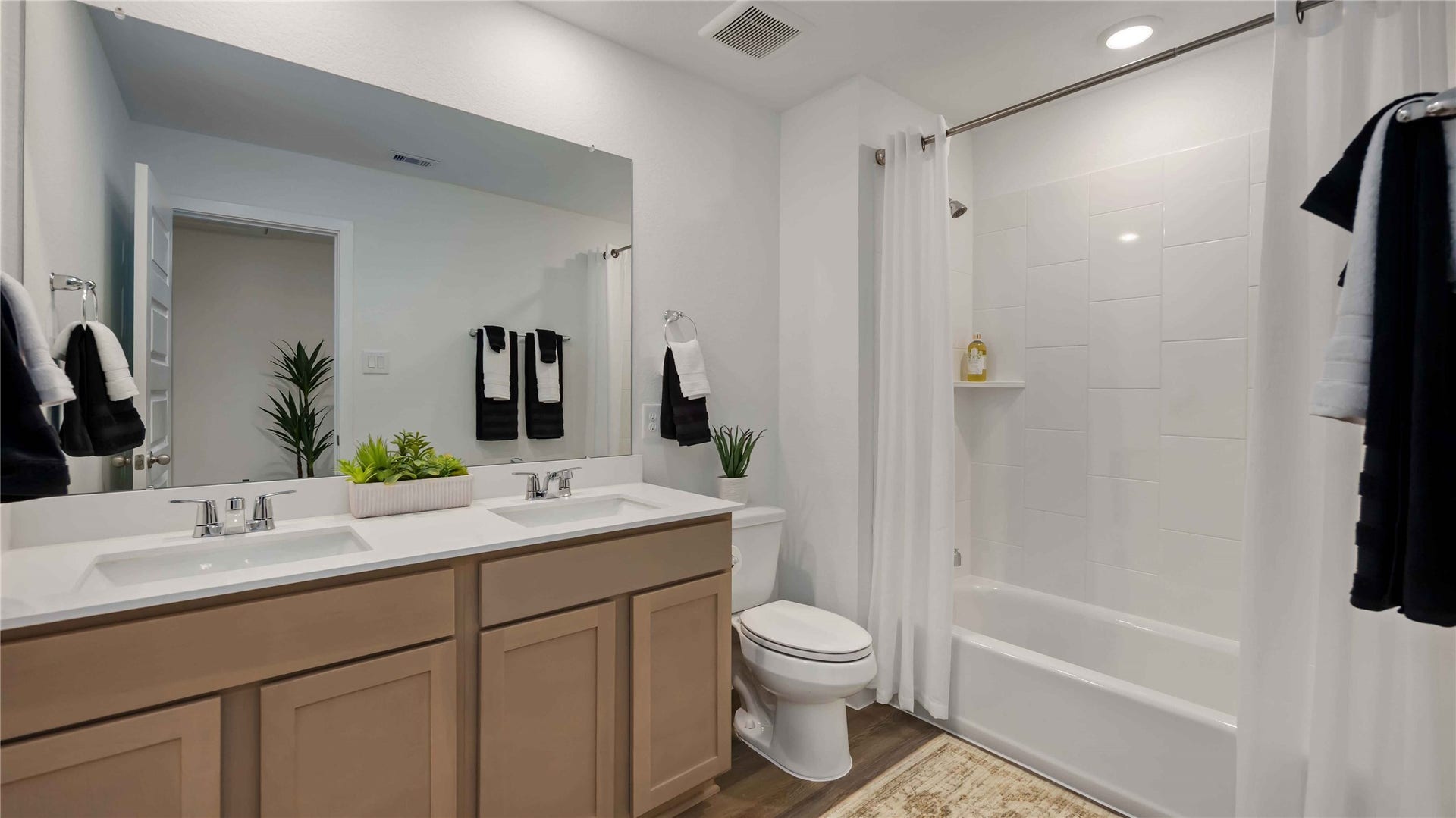 821 Gran Torino Drive, Houston, TX 77051 821 Gran Torino Drive, Houston, TX 77051