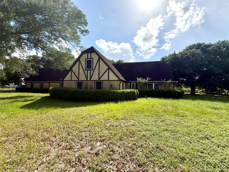 Property photo for 10215 Hidden Lake Lane, Richmond, TX