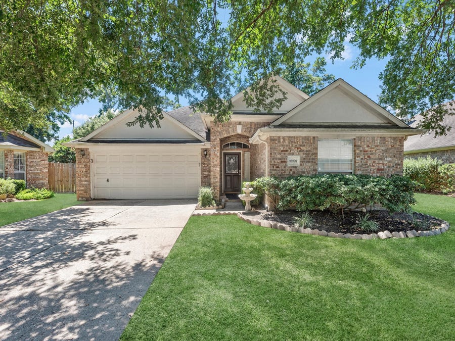 Property photo for 18707 Candle Park Drive, Spring, TX