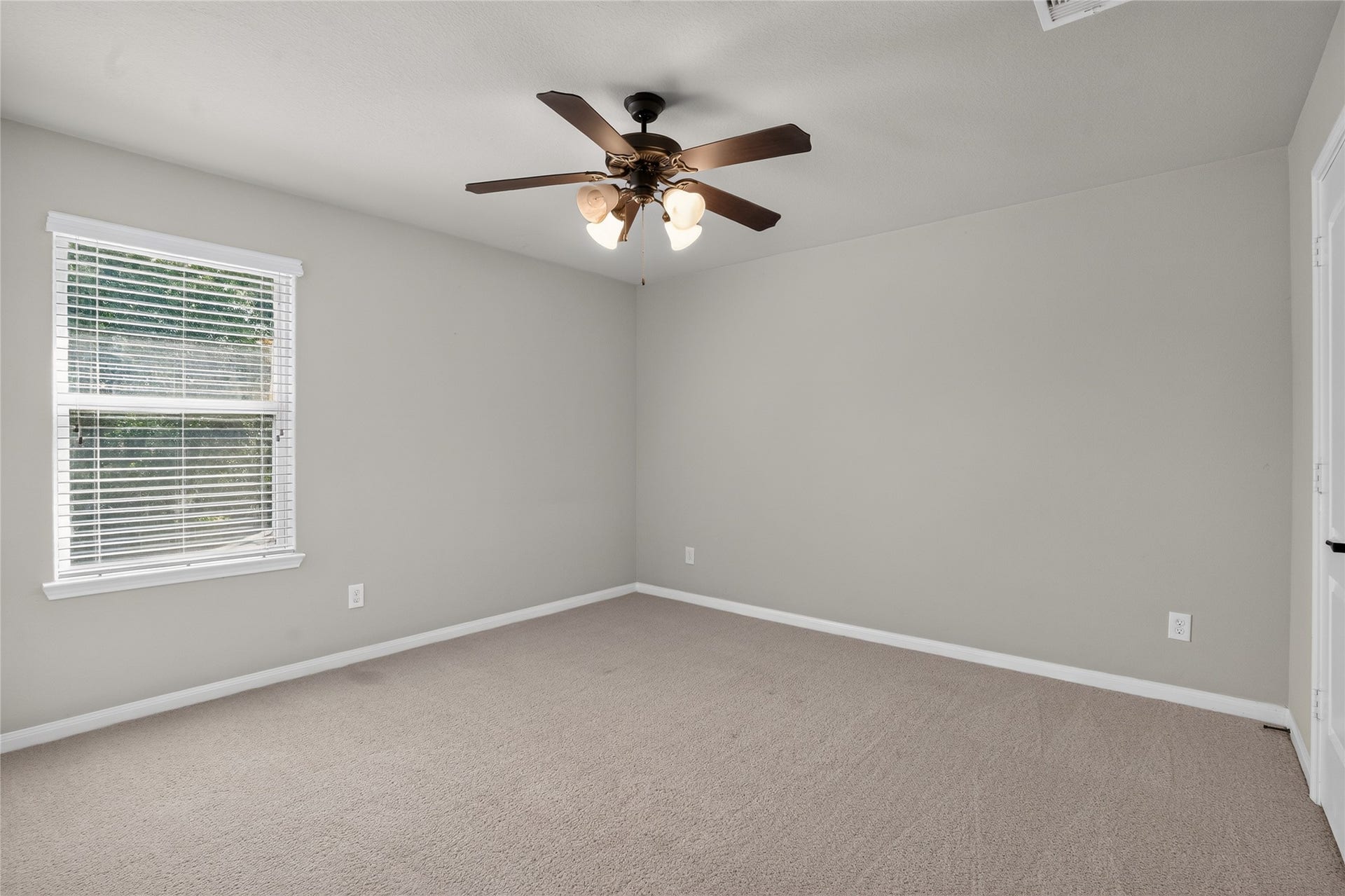 7611 Dragon Pearls Lane, Conroe, TX 77304 7611 Dragon Pearls Lane, Conroe, TX 77304