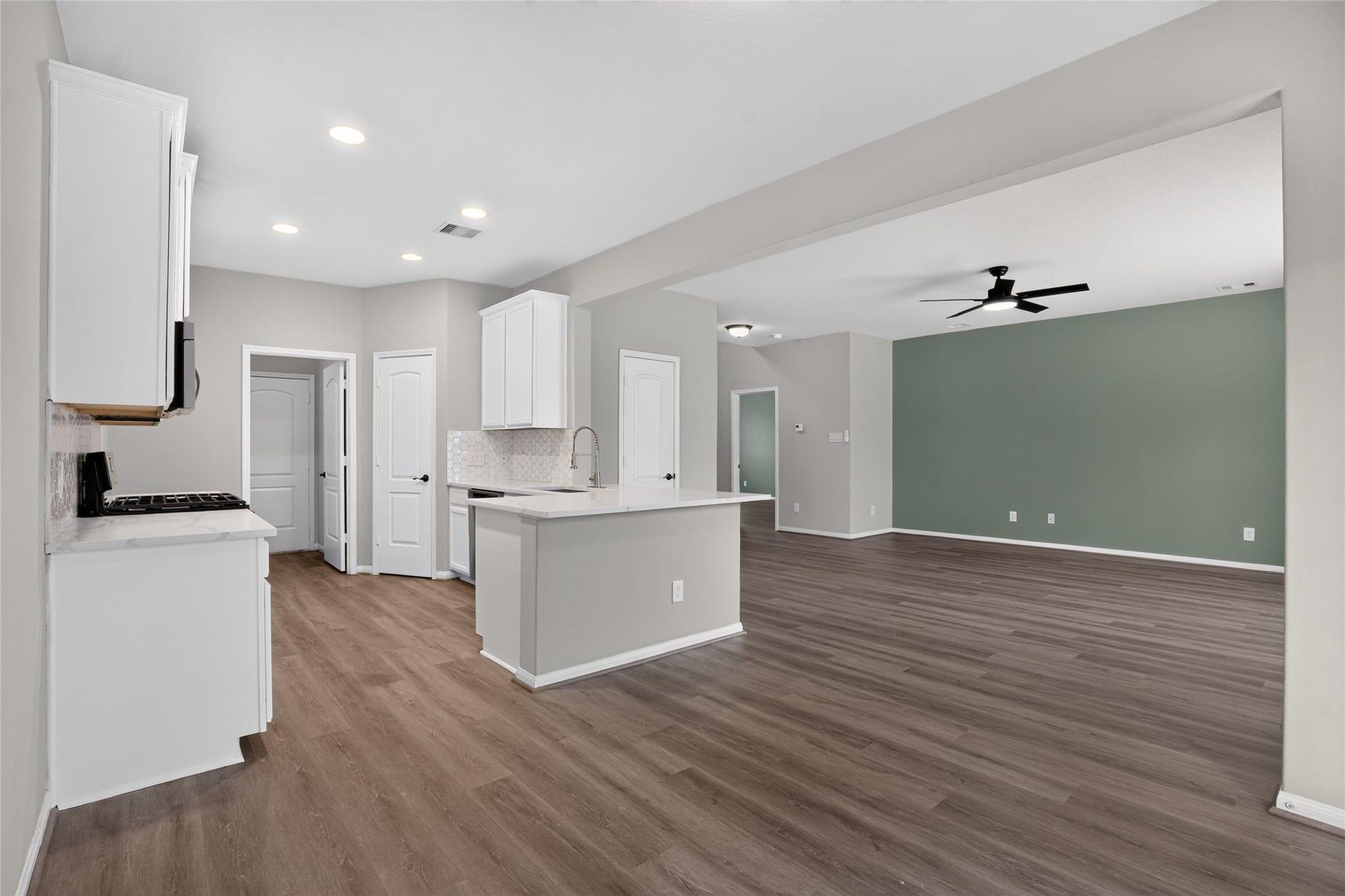 7611 Dragon Pearls Lane, Conroe, TX 77304 7611 Dragon Pearls Lane, Conroe, TX 77304