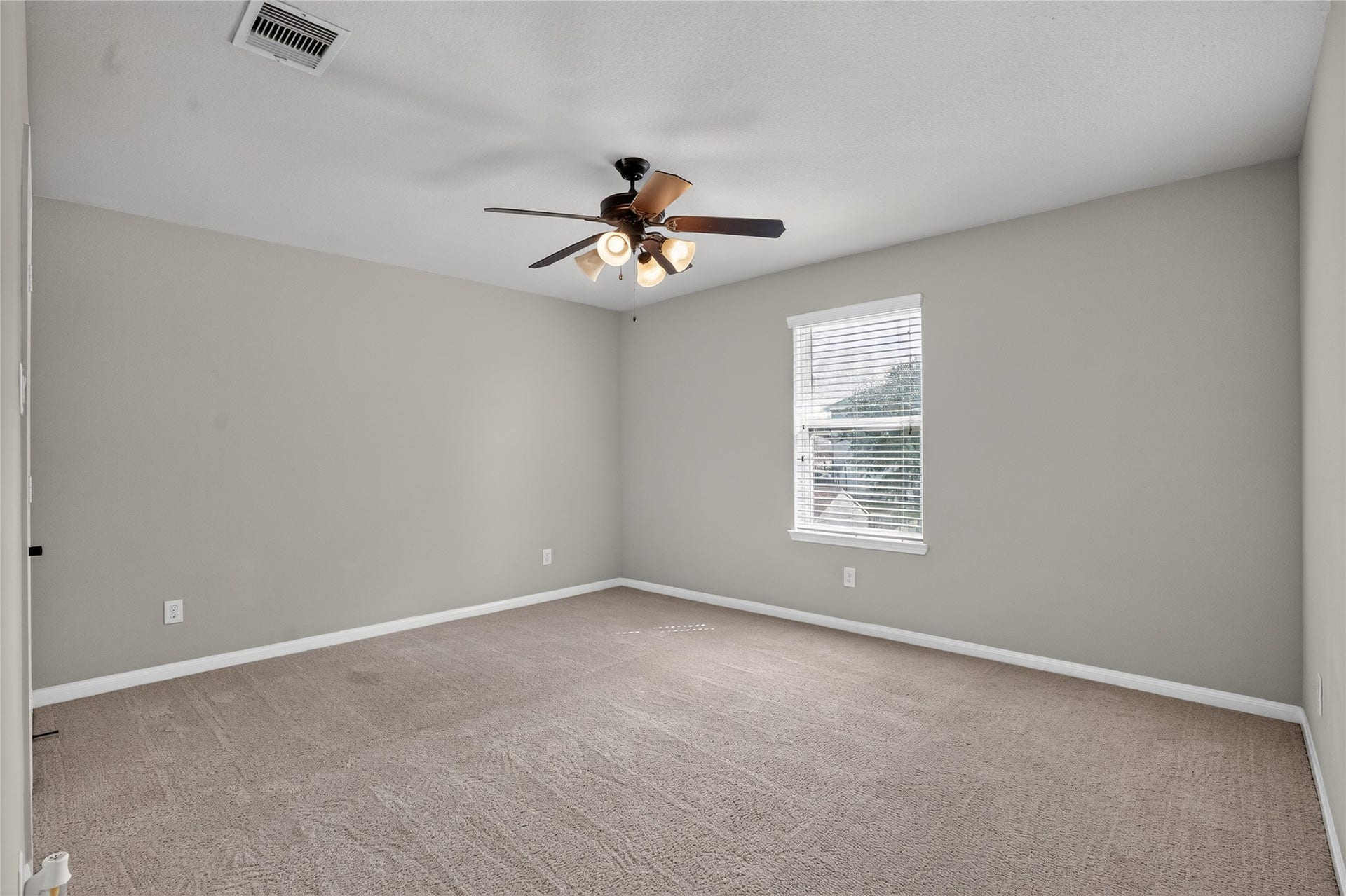 7611 Dragon Pearls Lane, Conroe, TX 77304 7611 Dragon Pearls Lane, Conroe, TX 77304