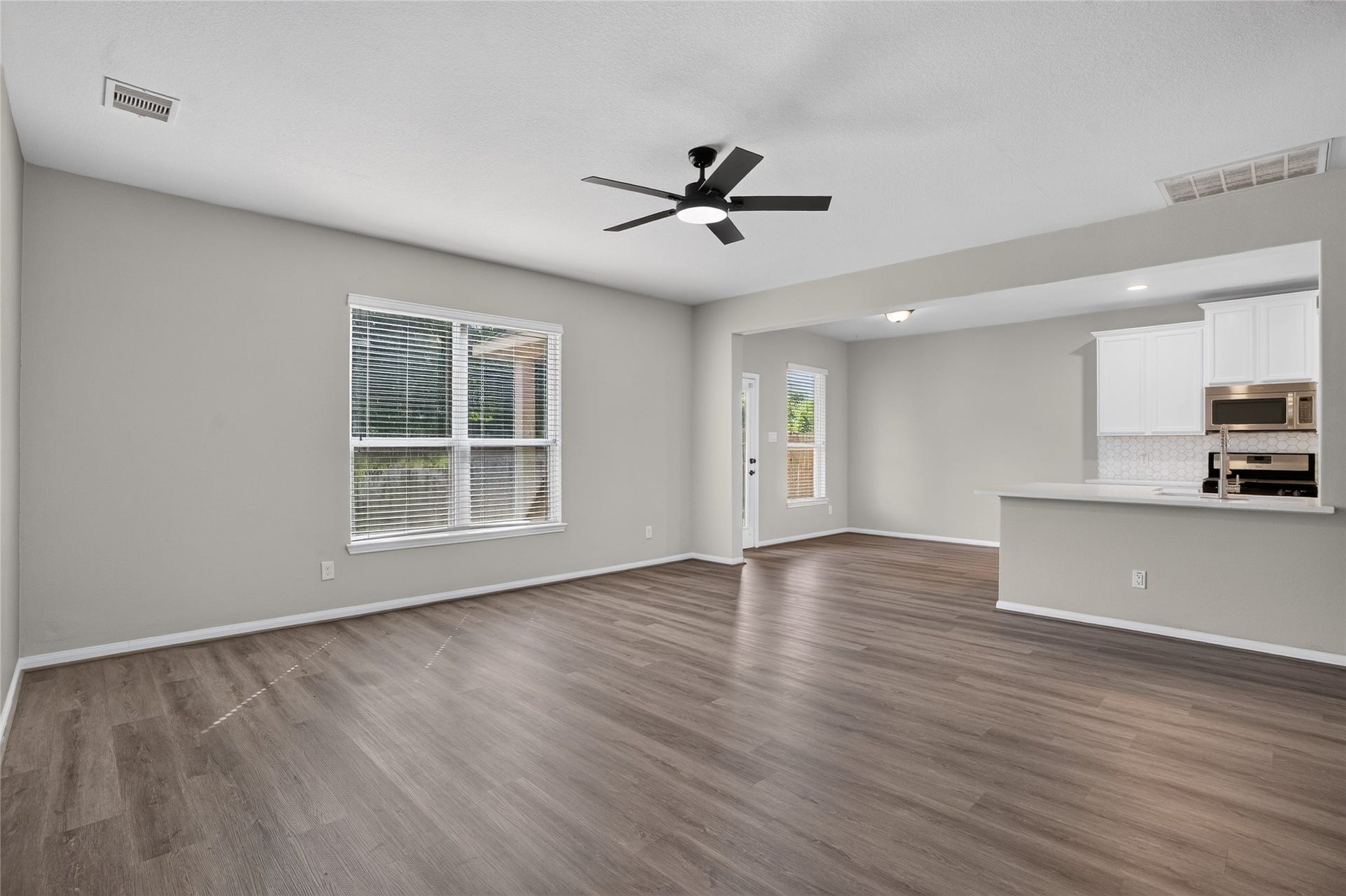 7611 Dragon Pearls Lane, Conroe, TX 77304 7611 Dragon Pearls Lane, Conroe, TX 77304