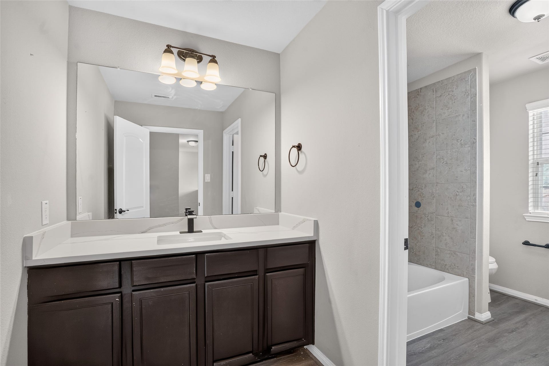 7611 Dragon Pearls Lane, Conroe, TX 77304 7611 Dragon Pearls Lane, Conroe, TX 77304