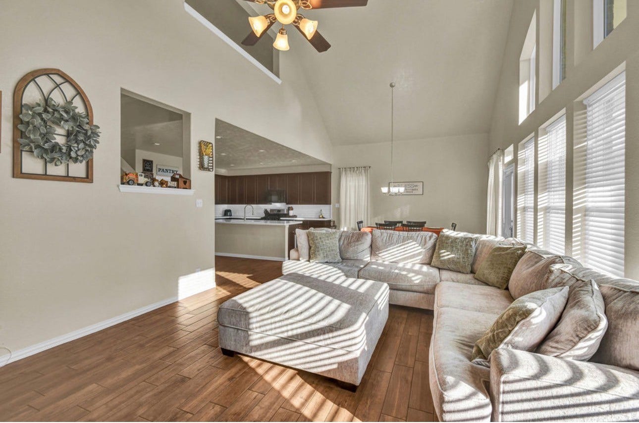 203 Canvasback Drive, Clute, TX 77531