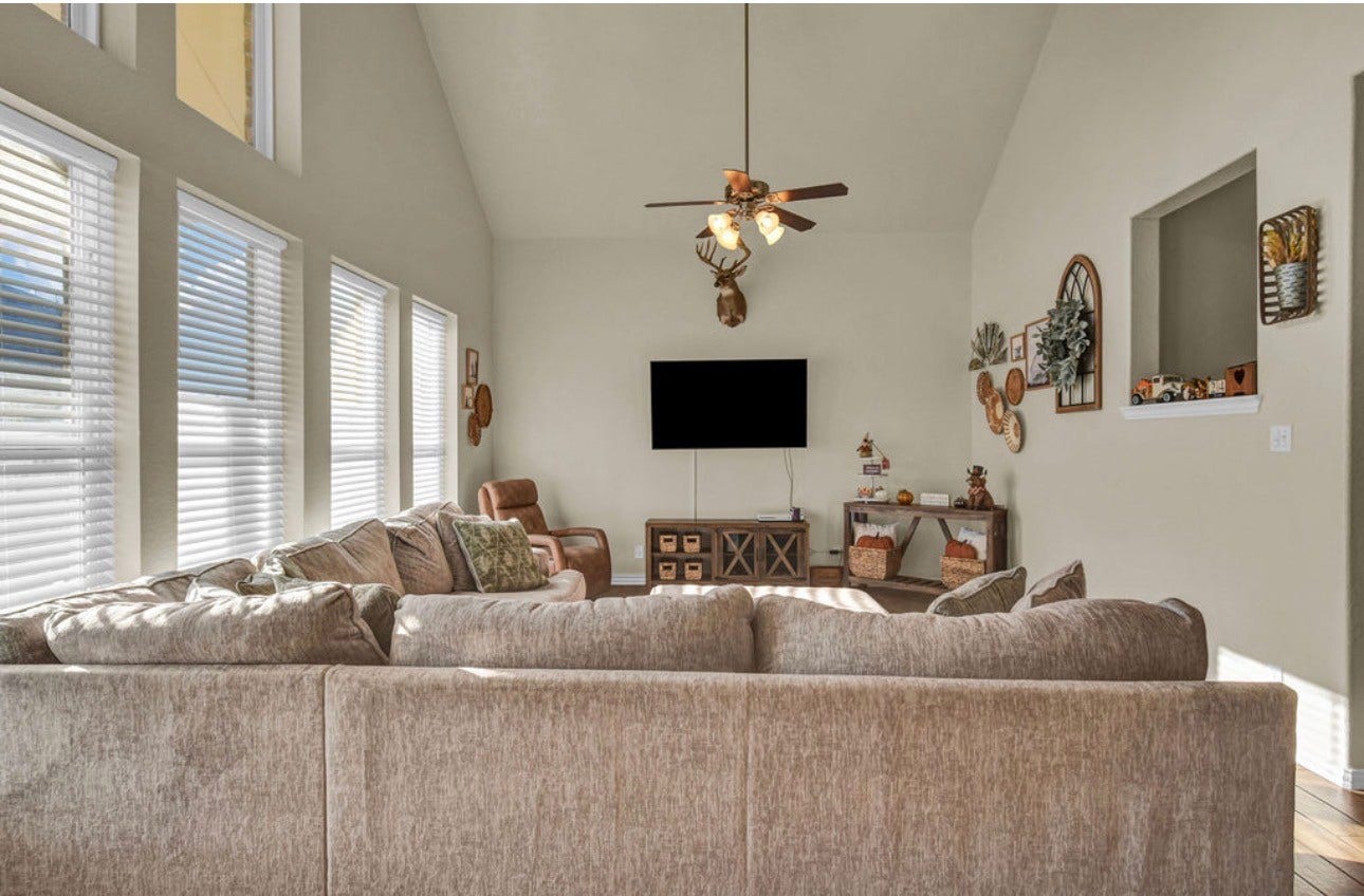 203 Canvasback Drive, Clute, TX 77531