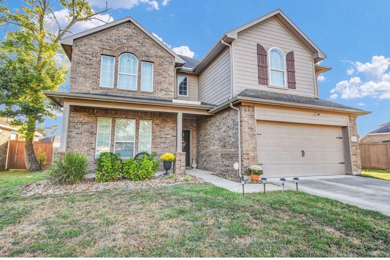 203 Canvasback Drive, Clute, TX 77531