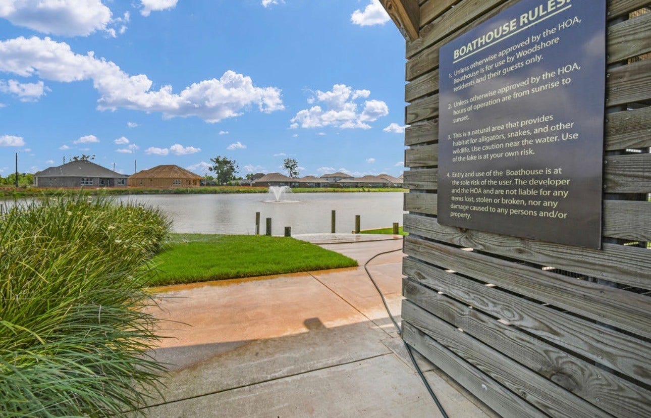 203 Canvasback Drive, Clute, TX 77531