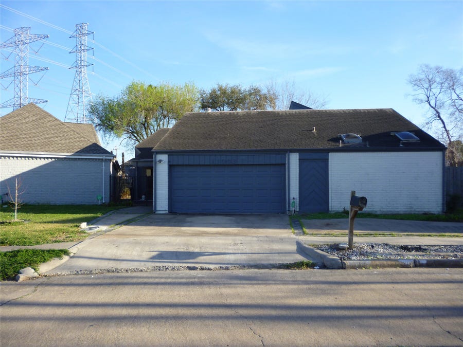 Property photo for 11003 COLEBROOK Drive, Houston, TX