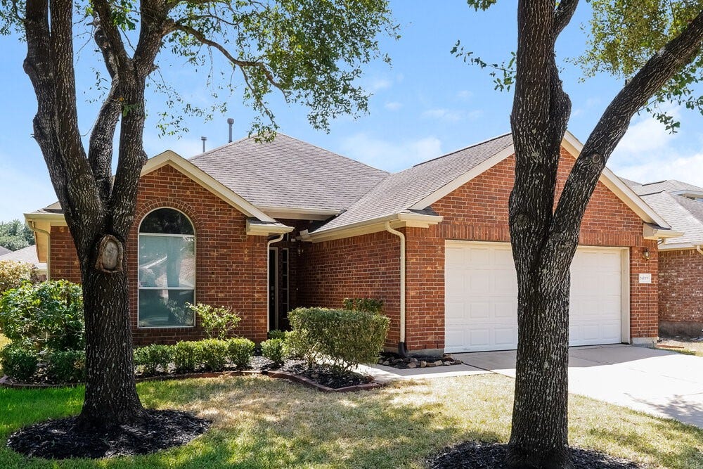 26019 Chapman Falls Drive, Richmond, TX 77406