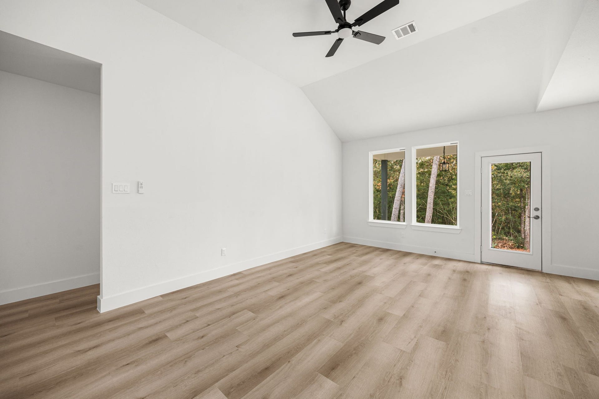 12161 LA SALLE RIVER RD, Conroe, TX 77304