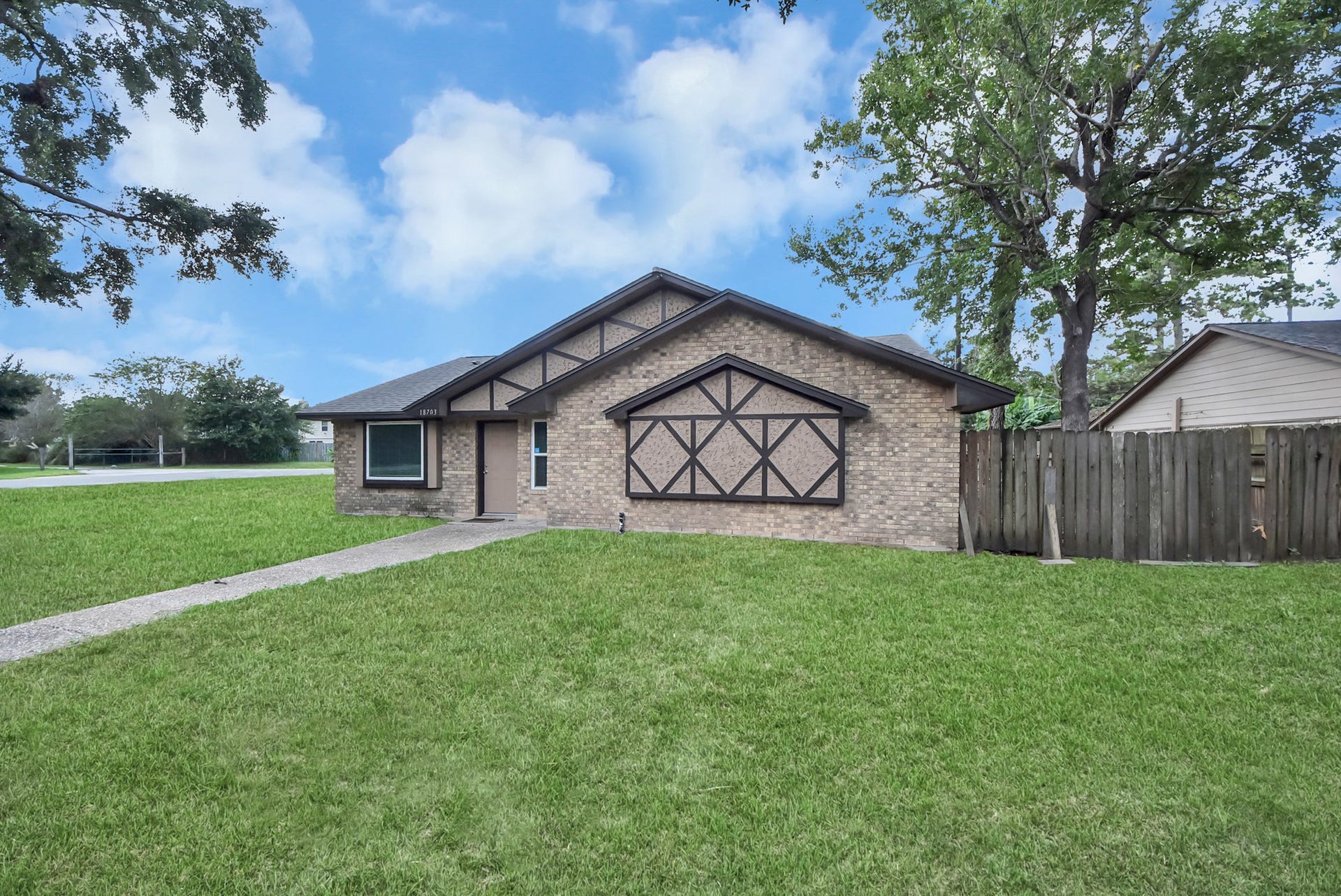 18703 Shay Lane, Humble, TX 77346 18703 Shay Lane, Humble, TX 77346