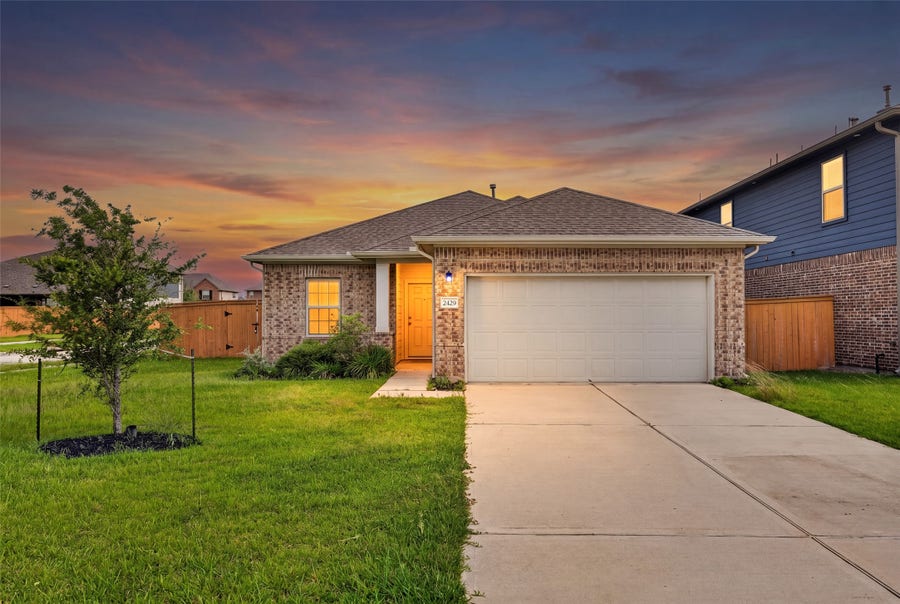 Property photo for 2429 Abbot Brook Drive, Rosharon, TX