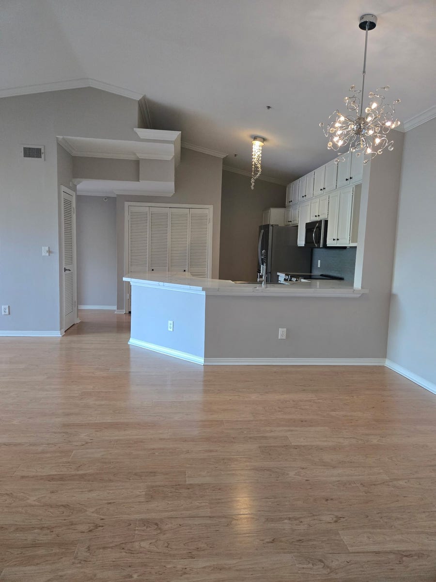 Property photo for 2111 Welch Street, #B315, Houston, TX