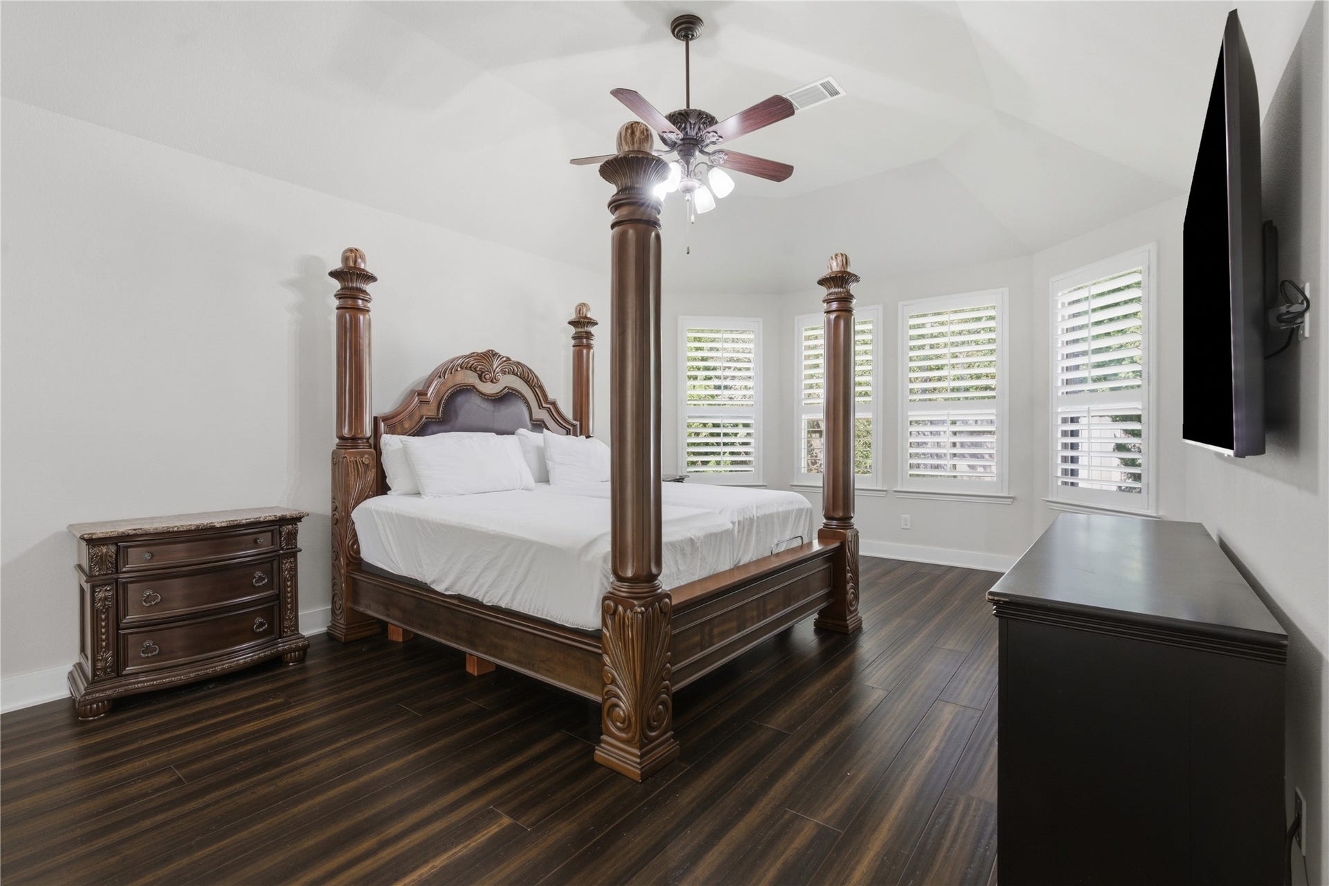 8215 Horsetail Court, Conroe, TX 77385 8215 Horsetail Court, Conroe, TX 77385