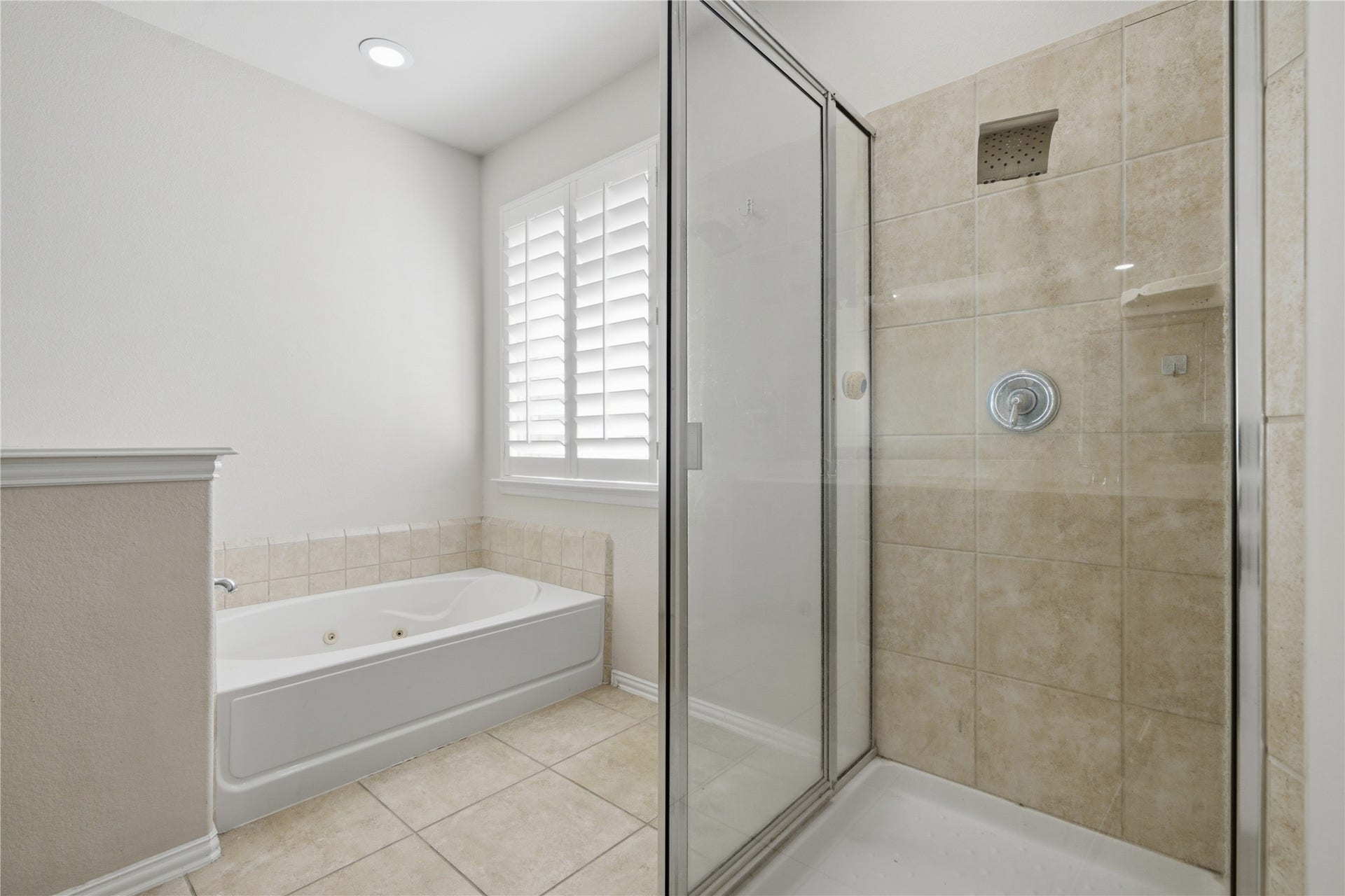 8215 Horsetail Court, Conroe, TX 77385 8215 Horsetail Court, Conroe, TX 77385