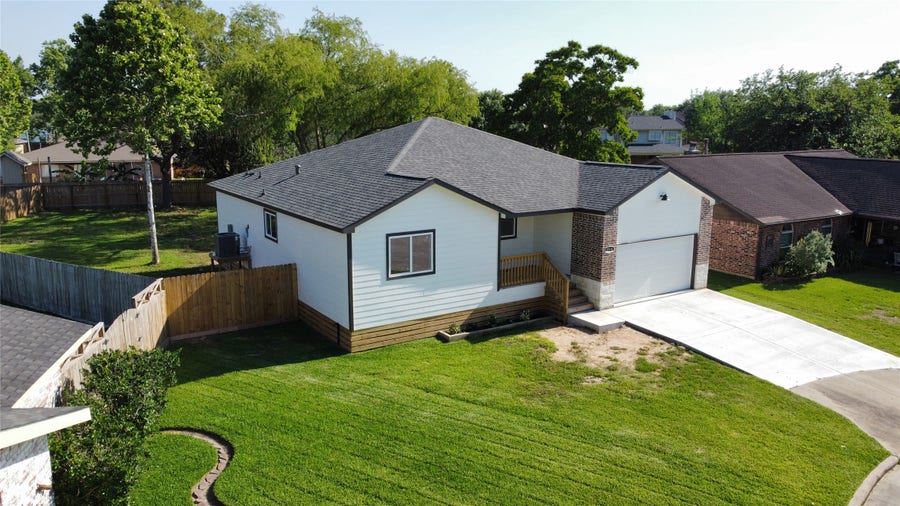 Property photo for 11514 Quincewood Drive, Houston, TX