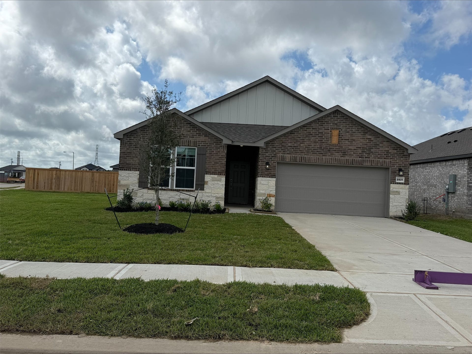 2821 Zircon Drive, Texas City, TX 77591 2821 Zircon Drive, Texas City, TX 77591
