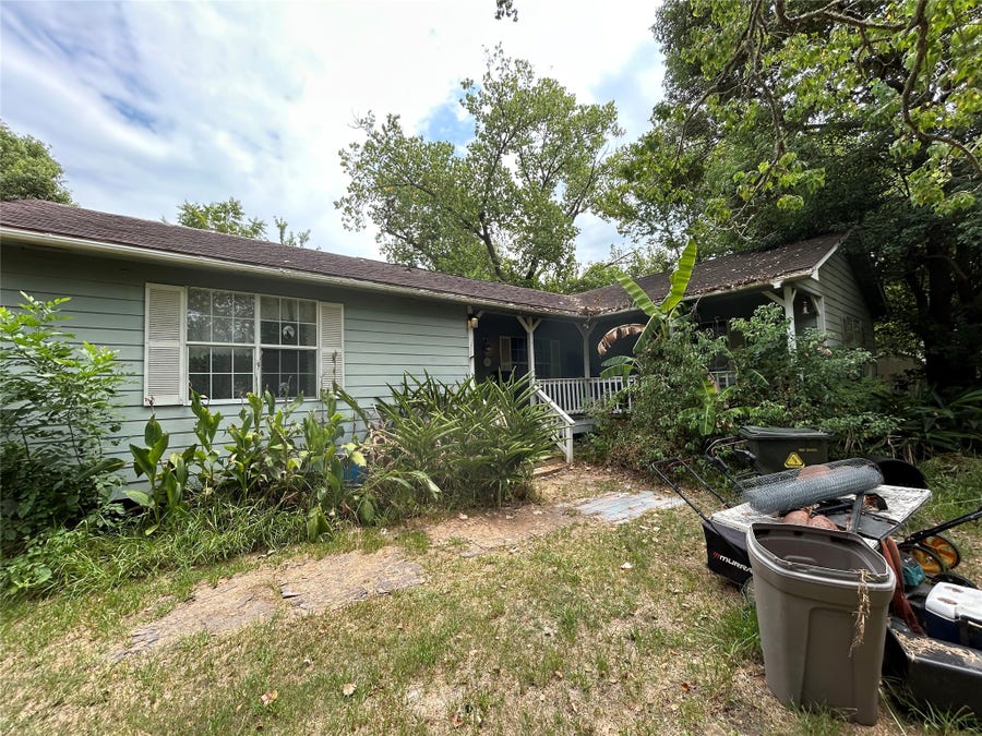 Property photo for 4739 13th Street, Bacliff, TX